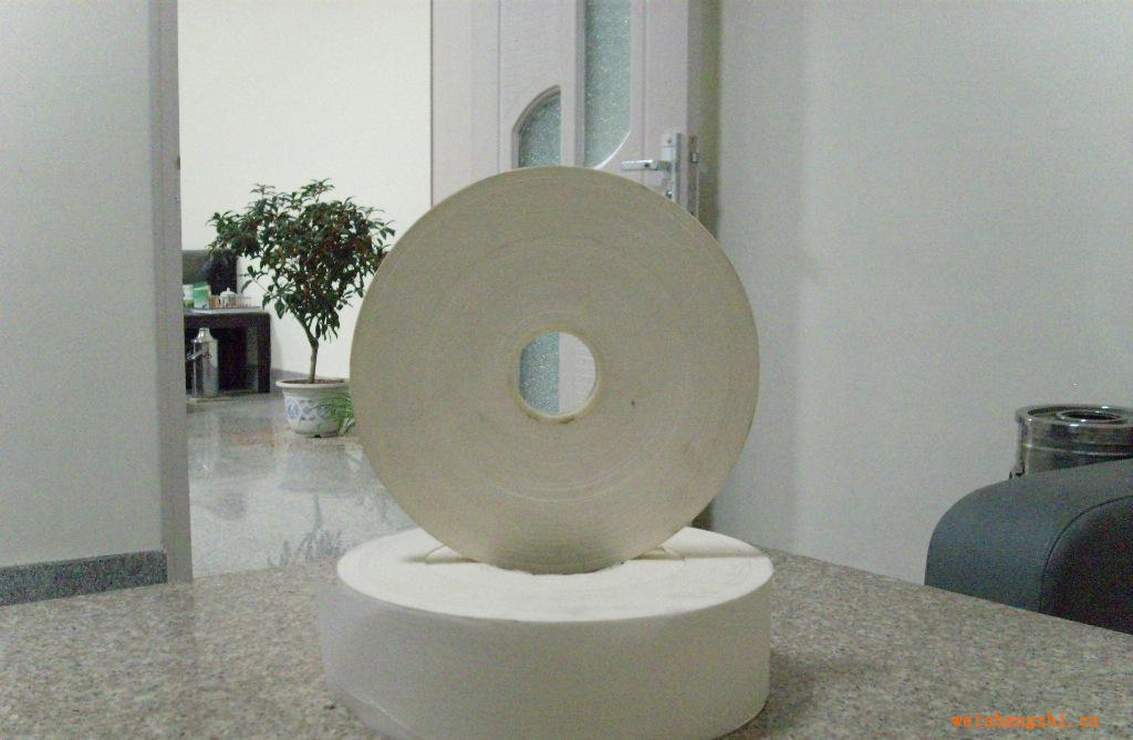 供應鞭炮引線用紙，本品拉力韌性高。