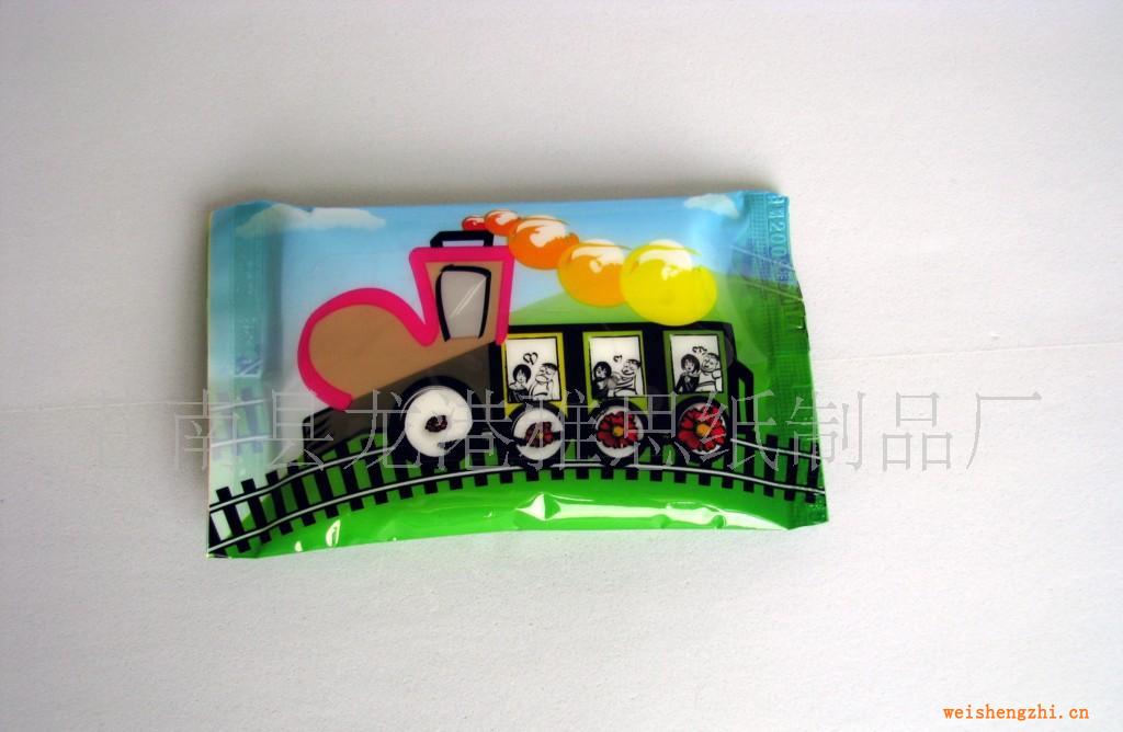 專(zhuān)業(yè)生產(chǎn)廣告濕巾，消毒濕紙巾，酒店一次性