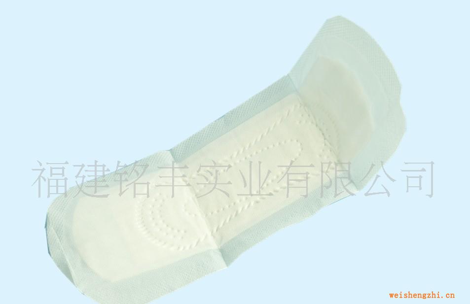 提供夜用棉面直條衛生巾加工
