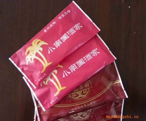 廠家大量供應(yīng),廣告濕巾大量?jī)?yōu)質(zhì)濕巾,敬請(qǐng)訂購(gòu)