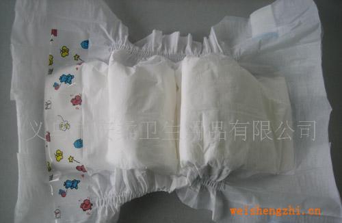 強(qiáng)烈吸收紙尿褲，舒服輕便