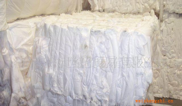 供應白色餐巾紙