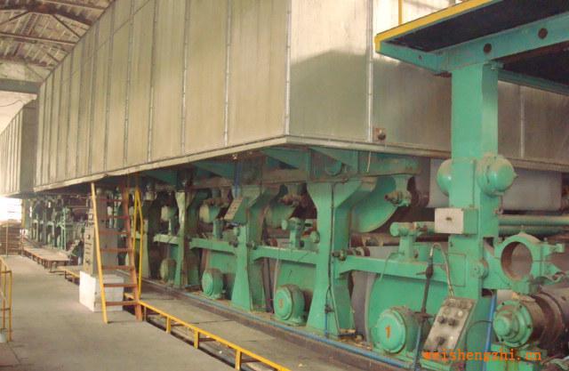 1760/120長網(wǎng)多缸文化紙、印刷紙?jiān)旒垯C(jī)、箱板紙?jiān)旒垯C(jī)