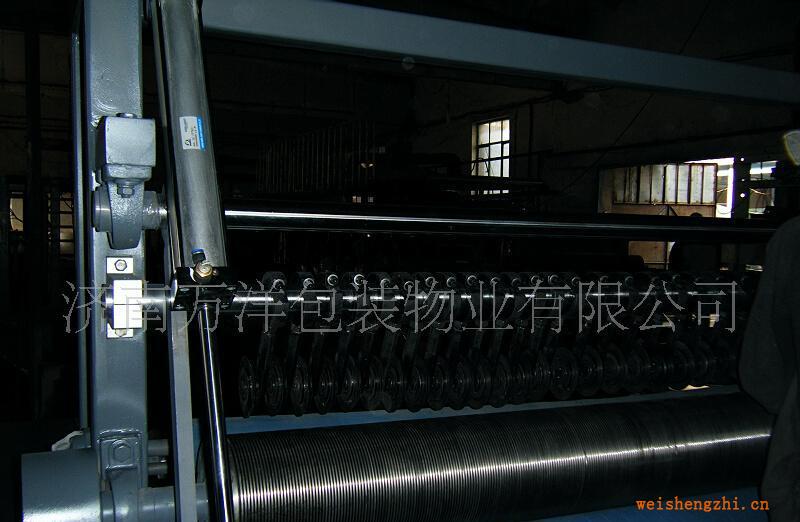 供應(yīng)無塵紙無紡布分切機