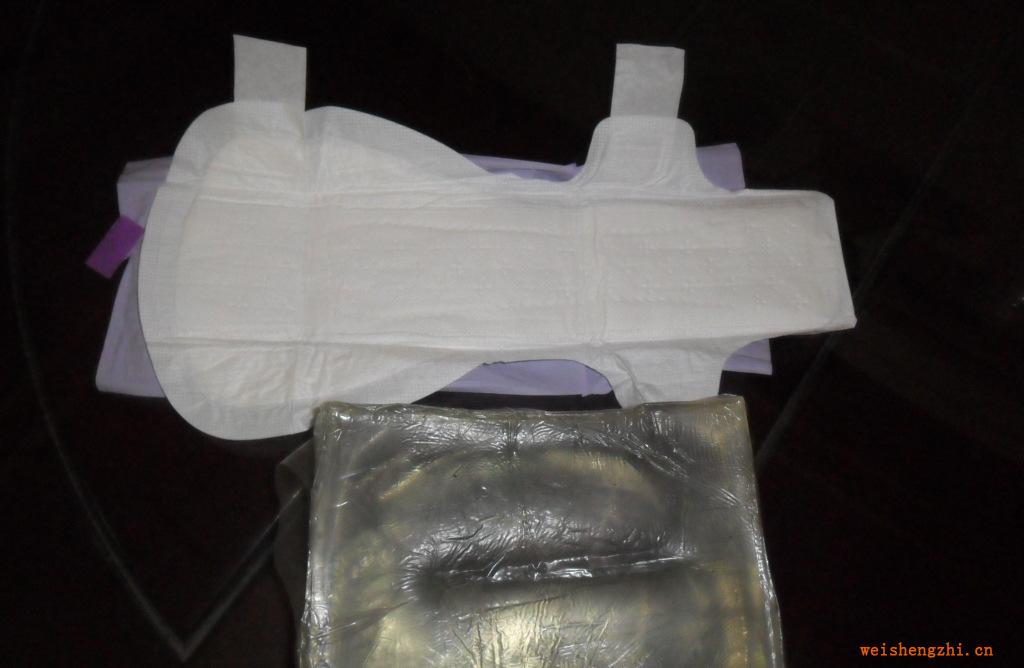 衛生巾熱熔膠背膠