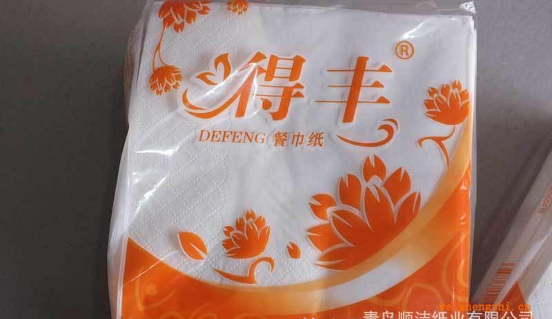 白皮餐巾紙，專業(yè)生產(chǎn)供應(yīng)白皮餐巾紙，批發(fā)銷售自主品牌餐巾紙