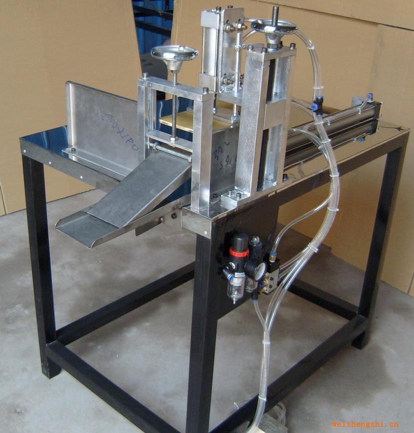 供應軟抽面巾紙裝袋機