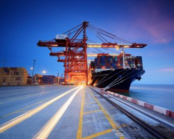 2017年上半年常熟港幾口紙漿238萬(wàn)噸