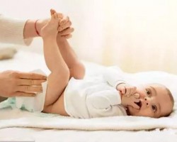 干貨！給新生兒換紙尿褲的注意事項！