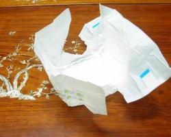 “紙尿褲”不是“開襠褲”，不漏尿有技巧喲！