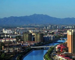 山東美潔紙業(yè)與潤(rùn)升輥業(yè)年產(chǎn)15萬(wàn)噸高瓦復(fù)卷機(jī)底輥噴涂簽約