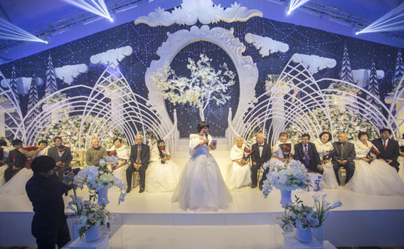 最浪漫的事：南通12對金婚老人舉辦集體婚禮