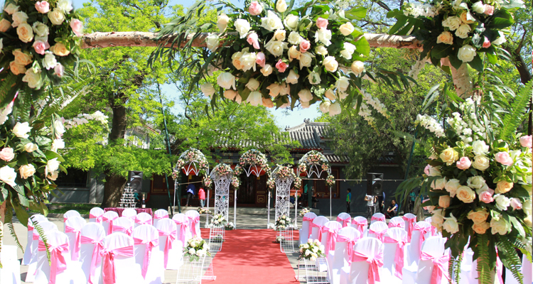 北京定制個(gè)人婚禮：2023年北京“愛(ài)情海”婚禮+園林拍照
